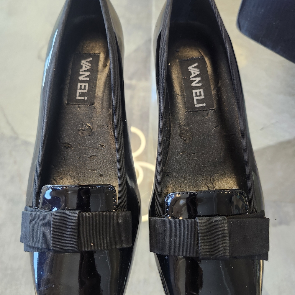 Vaneli Black Women's Loa